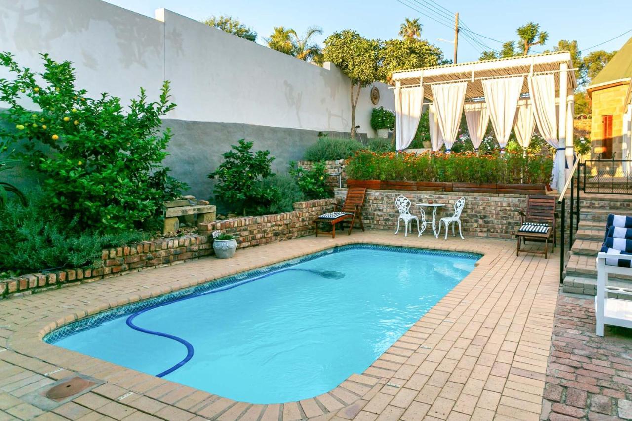 Willa Ravenscliff Self Catering Oudtshoorn Zewnętrze zdjęcie